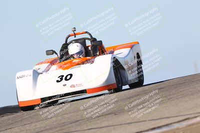 media/Oct-26-2025-CalClub SCCA (Sun) [[8ce1e69566]]/Group 6/Grapevine/